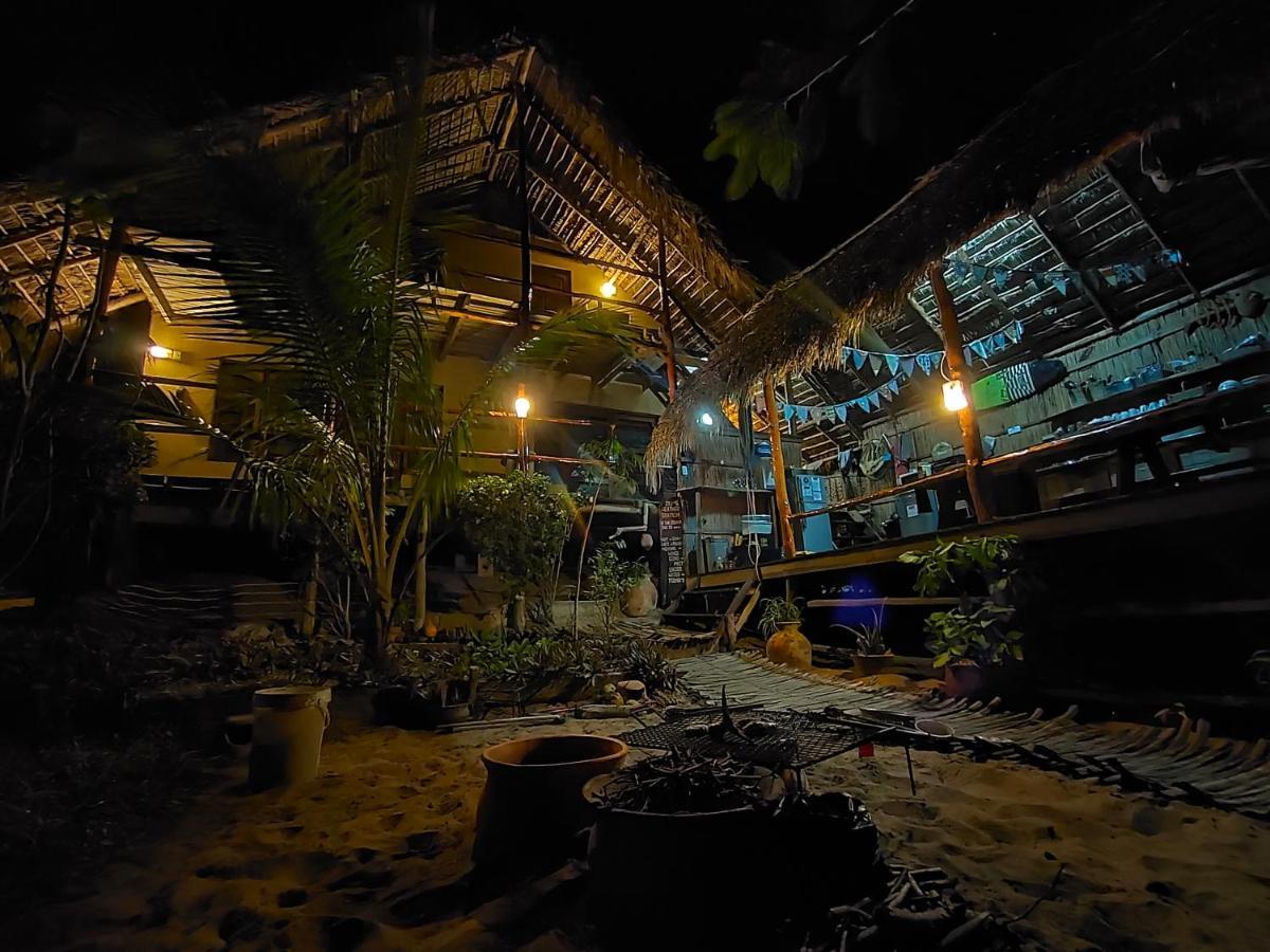 Casa Surf Lodge - Praia do Tofo 外观 照片